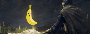 Ver a este usuario jugar Elden Ring con unos plátanos en lugar de un mando nos hace replantearnos su dificultad, o nuestra habilidad 