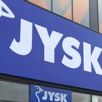 Este cenador de JYSK está rebajado y te permitirá disfrutar del jardín o la terraza este verano sin que te moleste el sol