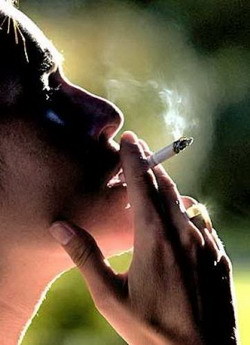 Las mujeres que dejan de fumar durante el embarazo retoman el hábito después del parto