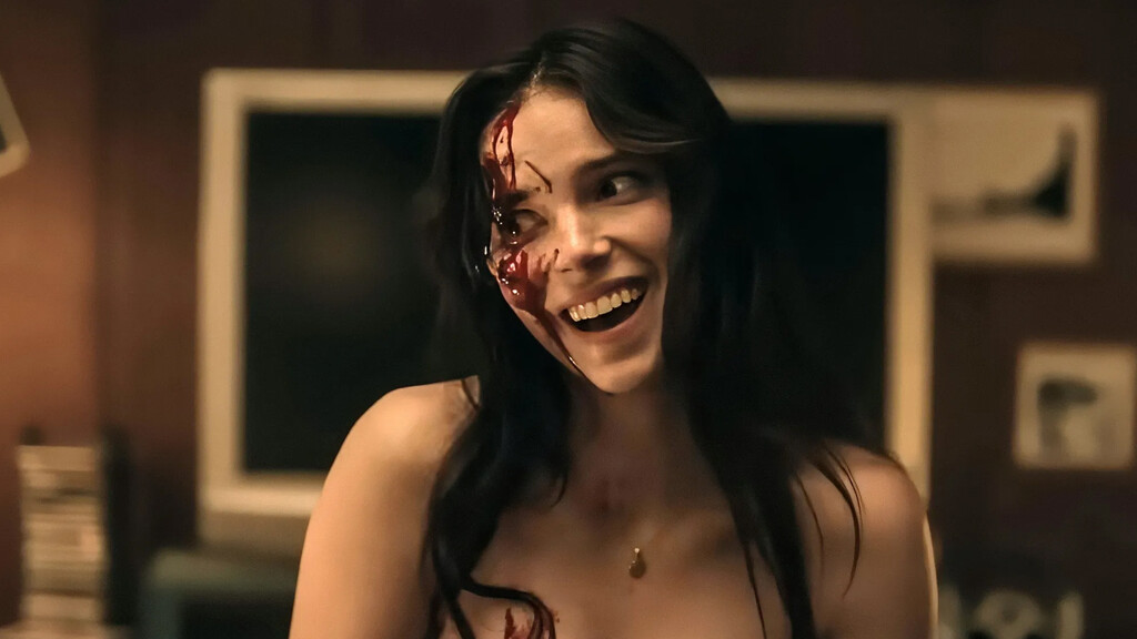 La protagonista de Obsession, Inde Navarrette, dice que se muere por un papel en una película o videojuego de Resident Evil 