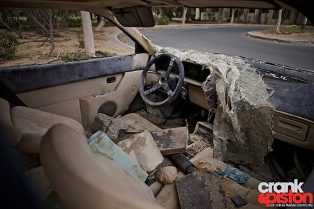 Ferrari Mondial 8 abandonado en Dubai