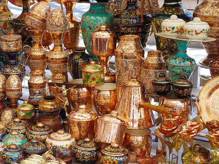 Este Pueblo Mágico cerca de Morelia es la capital del cobre: tiene un lago y puedes hacer deportes de aventura