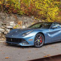 Un Ferrari por lo que cuesta un Dacia Duster: el Gobierno pide subastar por 25.000 euros el F12 de Aldama valorado en más de 200.000