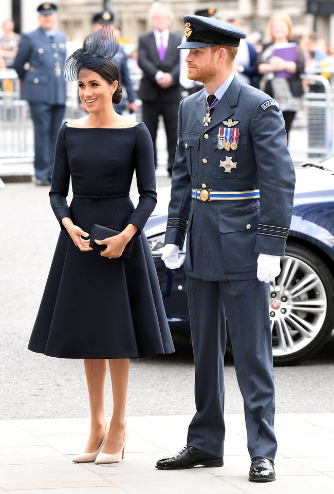 meghan markle look estilismo outfit
