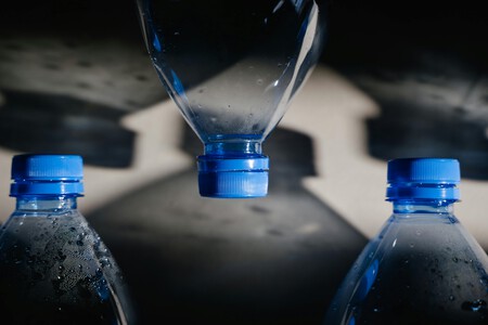 No la tires: 3 trucos caseros para aprovechar la parte superior de una botella de plástico en casa