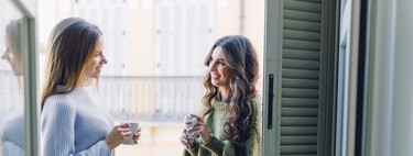 Ikea lanza una mesa auxiliar de diseño para la terraza. Y es tan bonita que querrás meterla dentro de casa 