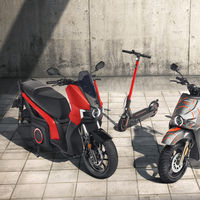 La SEAT MÓ eScooter 125 es la primera moto eléctrica de SEAT, tiene hasta 125 km de autonomía y no viene sola