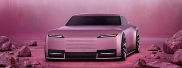 Anuncios sin coches y acusaciones de ser 'woke'. A Jaguar se le ha ido la olla con su nueva imagen y tiene que dar marcha atrás si quiere salvar su legado 