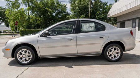 Ultimo Plymouth Neon 2001 Subasta 2