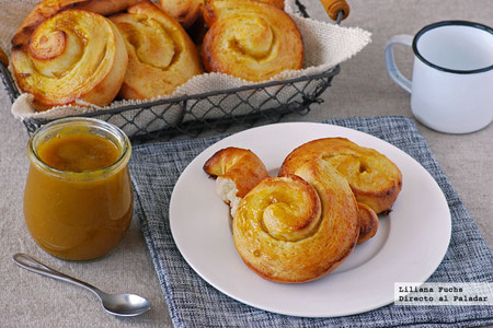 Panecillos enrollados rellenos de mermelada. Receta para el Día Mundial del Pan
