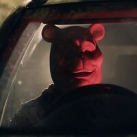 Bambi y Winnie the Pooh se convierten en asesinos de película por cosas del copyright: qué necesidad había