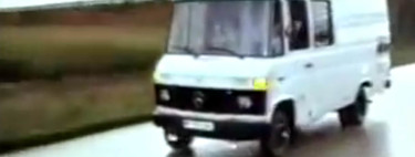 El primer coche autónomo fue esta furgoneta Mercedes-Benz, creada en 1986 por el ingeniero Ernst Dickmanns