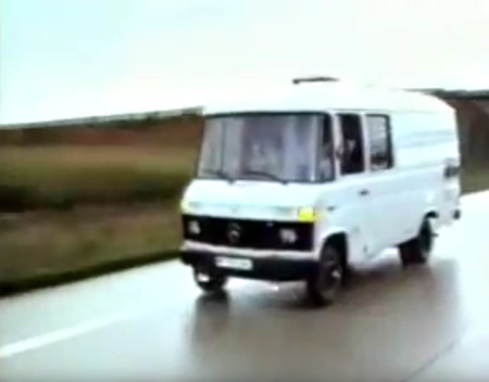 El primer coche autónomo fue esta furgoneta Mercedes-Benz, creada en 1986 por el ingeniero Ernst Dickmanns