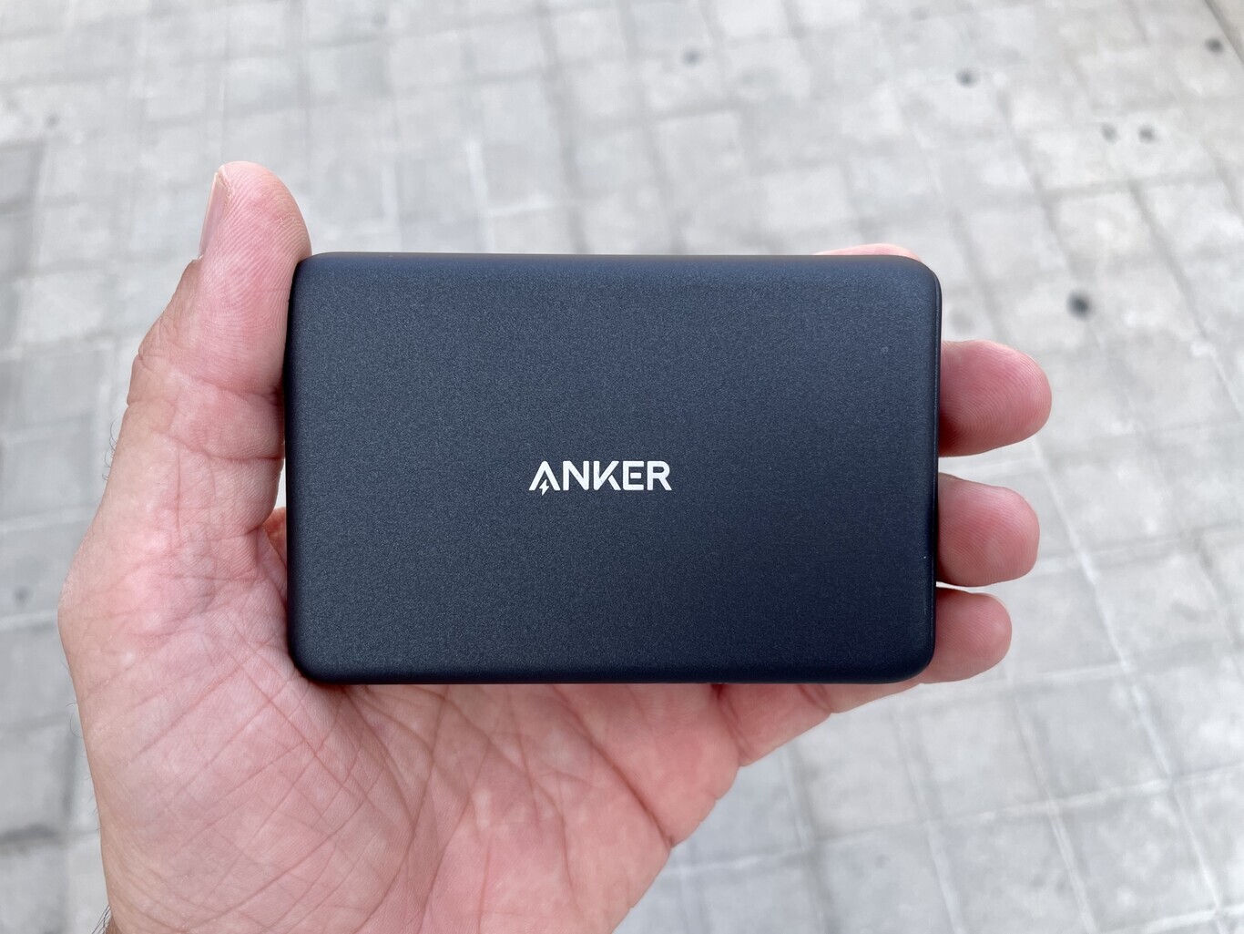 Batería MagSafe de Apple VS Anker PowerCore 5K cuáles son sus