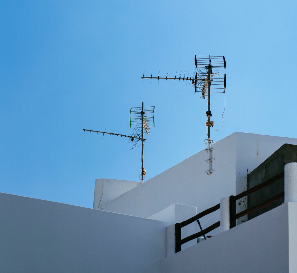 El 5G obligará a volver a adaptar algunas antenas de la TDT: cuál es el problema, cómo y quién se encarga de solucionarlo