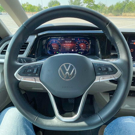 Volkswagen Multivan eHybrid Prueba 3