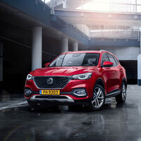 El nuevo MG EHS es un SUV híbrido enchufable de 258 CV que llega a España desde China por 34.000 euros