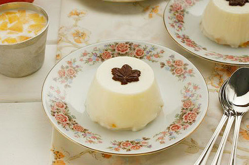 Panna cotta light al cardamomo con melocotón, receta de cocina fácil y ...