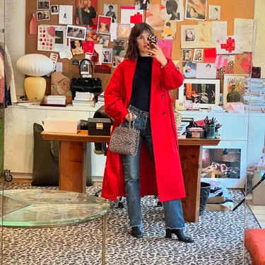 Las nuevas Nike en color cereza madura que mejor combinan con los looks de invierno 