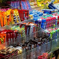 Não é só açúcar: novo relatório emite alerta para 28 doces famosos contendo níveis de arsênio 