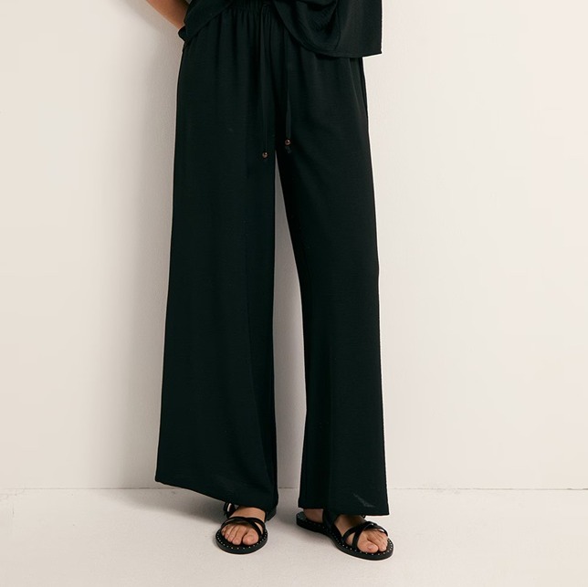Pantalón fluido Negro de Sfera

