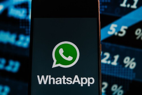 Tela de celular mostrando aplicativo WhatsApp. créditos: banco de imagem