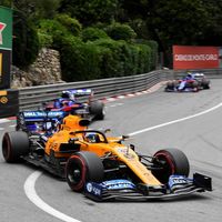 Carlos Sainz hizo el adelantamiento de la carrera en Mónaco y ya es líder del otro mundial de Fórmula 1