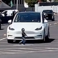 El vídeo de un Tesla atropellando a un muñeco es escalofriante, y nos genera muchas dudas sobre la seguridad hacia los niños