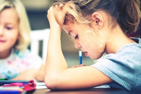 Los libros de texto serán gratis a partir del curso 2018-2019 en Madrid