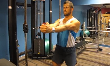 Press pallof: un ejercicio intenso y efectivo para trabajar tu abdomen