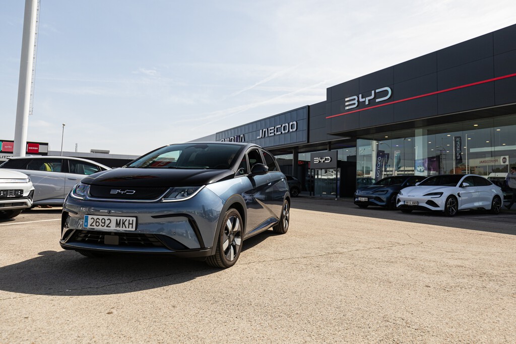 El gran plan de las marcas chinas para abrir centenares de concesionarios en España: un movimiento a contracorriente