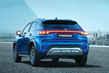Suzuki Fronx 4