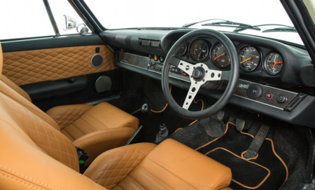 Theon y su espectacular Porsche 911 restomod