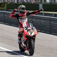 Con 16 carreras y 400 puntos en juego, ¿puede Chaz Davies alcanzar al imparable Jonathan Rea?