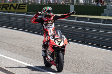 Con 16 carreras y 400 puntos en juego, ¿puede Chaz Davies alcanzar al imparable Jonathan Rea?
