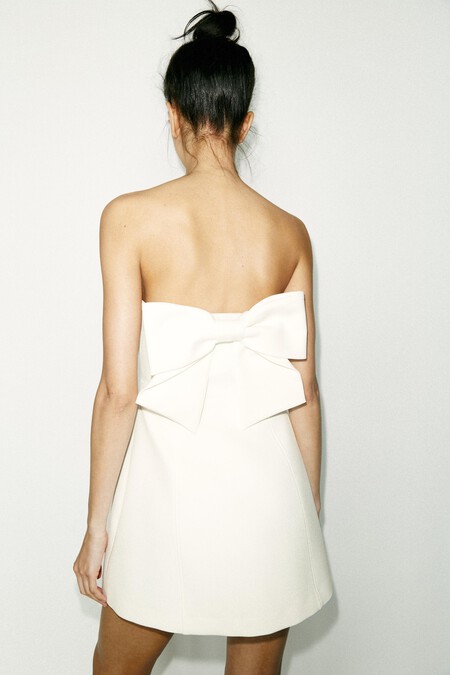 Vestido de lazos de Zara