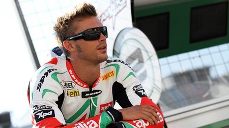 Leon Camier ficha por el Crescent Suzuki para formar un equipo 100% británico