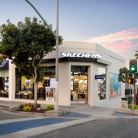 De 110 a menos de 50 euros: Skechers rebaja sus zapatillas sin cordones más cómodas y bonitas para usar en verano  