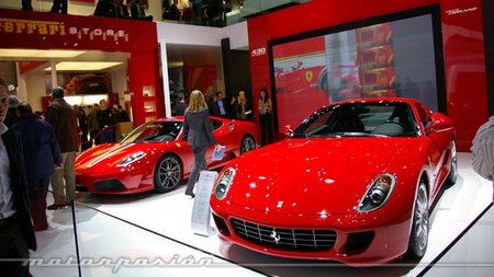 Ferrari desmiente el cuatro puertas y se guarda algo para el Salón de París