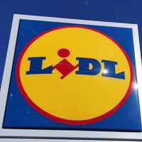 El viernes 19 de junio llega a Lidl el estor térmico sin taladros por menos de 8 euros ideal para proteger tu casa del calor