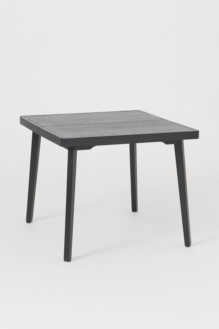 Mesa de comedor de madera