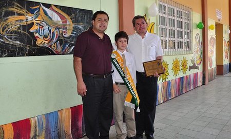 Niños empresarios y abuelos consultores