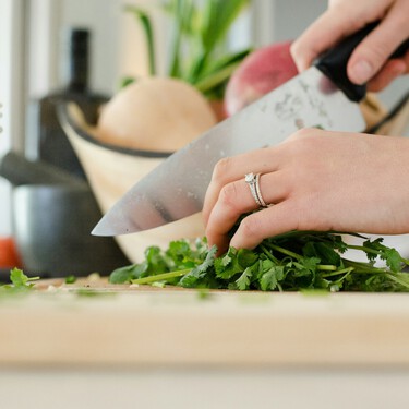 Mañana 18 de abril llega a Lidl el juego de cuchillos de acero inoxidable bueno, bonito, barato y de filo duradero