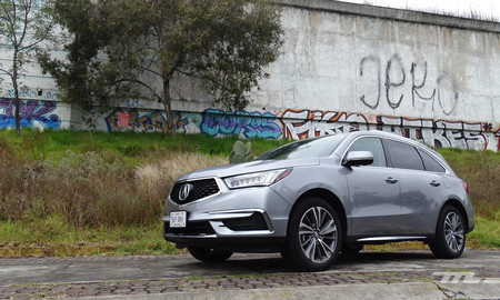Probamos el nuevo Acura MDX, un SUV tan familiar como premium