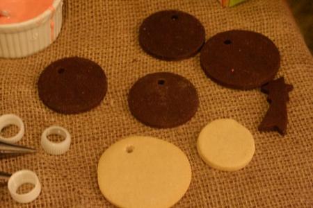 delinear la galleta con glasa