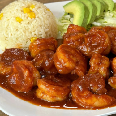 Prepara un litro de adobo para los camarones a la diabla. Quedan mejor que los de la marisquería y con pocos ingredientes