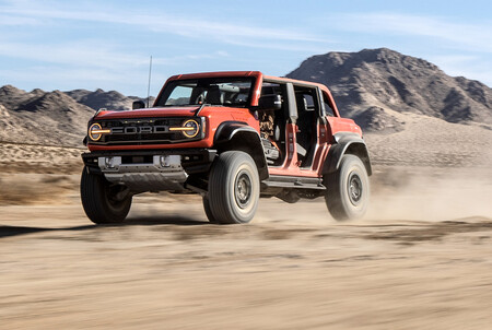 Ford Bronco Raptor 4