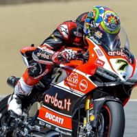 Motorpasión a dos ruedas: SBK, Guy Martin a por los 606 km/h y el sinsentido en marketing