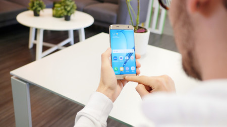 Samsung da pistas sobre el asistente virtual que se estrenará con el Galaxy S8