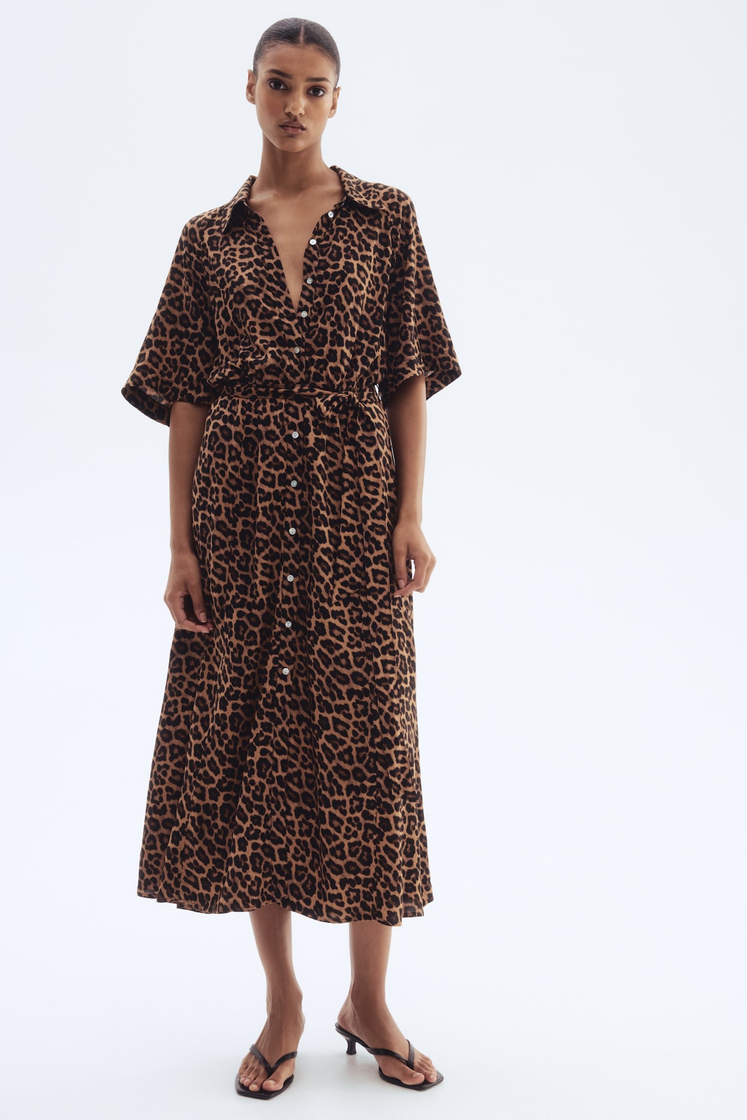 Vestido camisero con cinturón